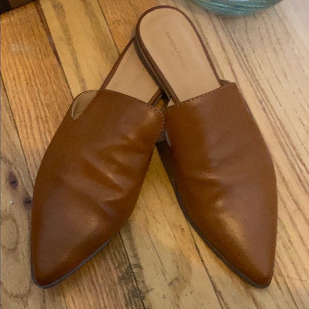 Banana Republic Classic Flat Brown Leather Mules